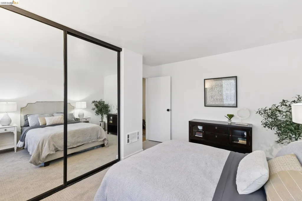 5 Embarcadero Oakland CA 94607