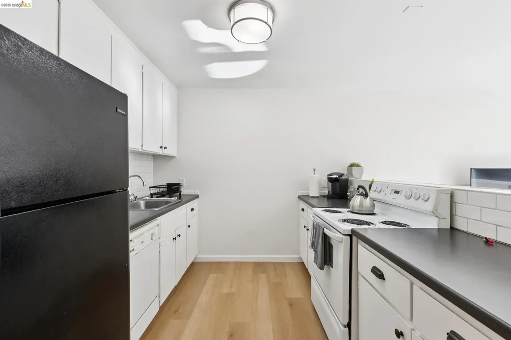 5 Embarcadero Oakland CA 94607
