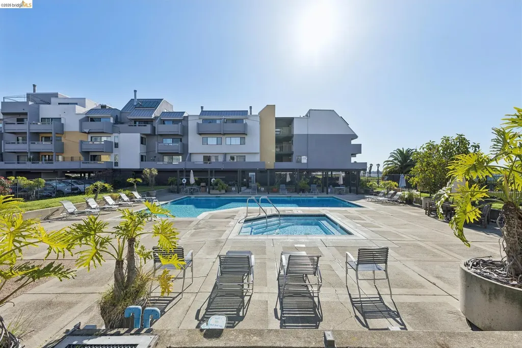 5 Embarcadero Oakland CA 94607