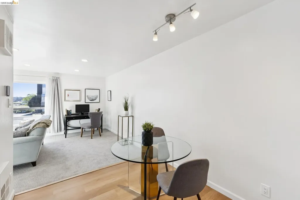 5 Embarcadero Oakland CA 94607