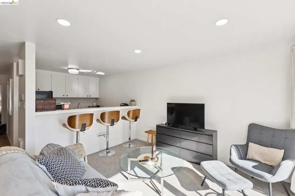 5 Embarcadero Oakland CA 94607