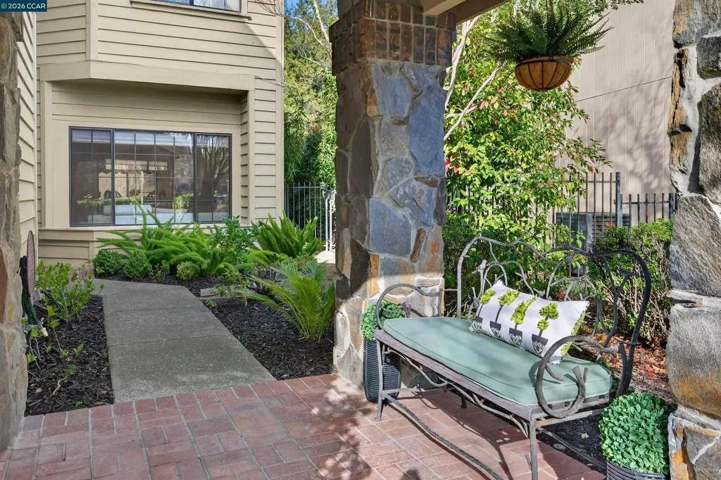 490 Eagle Valley Way Danville CA 94506