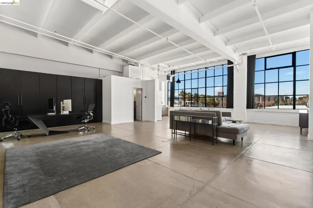 Emeryville CA, 4053 Harlan Street, Unit 313