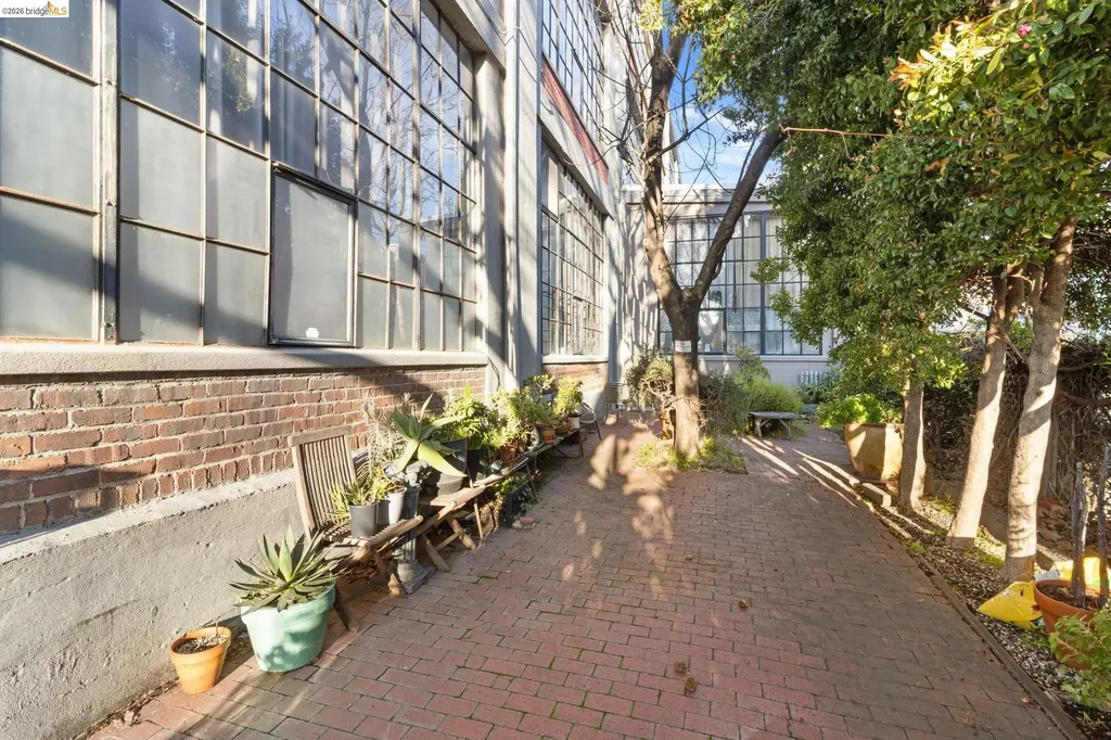 4053 Harlan Street Emeryville CA 94608