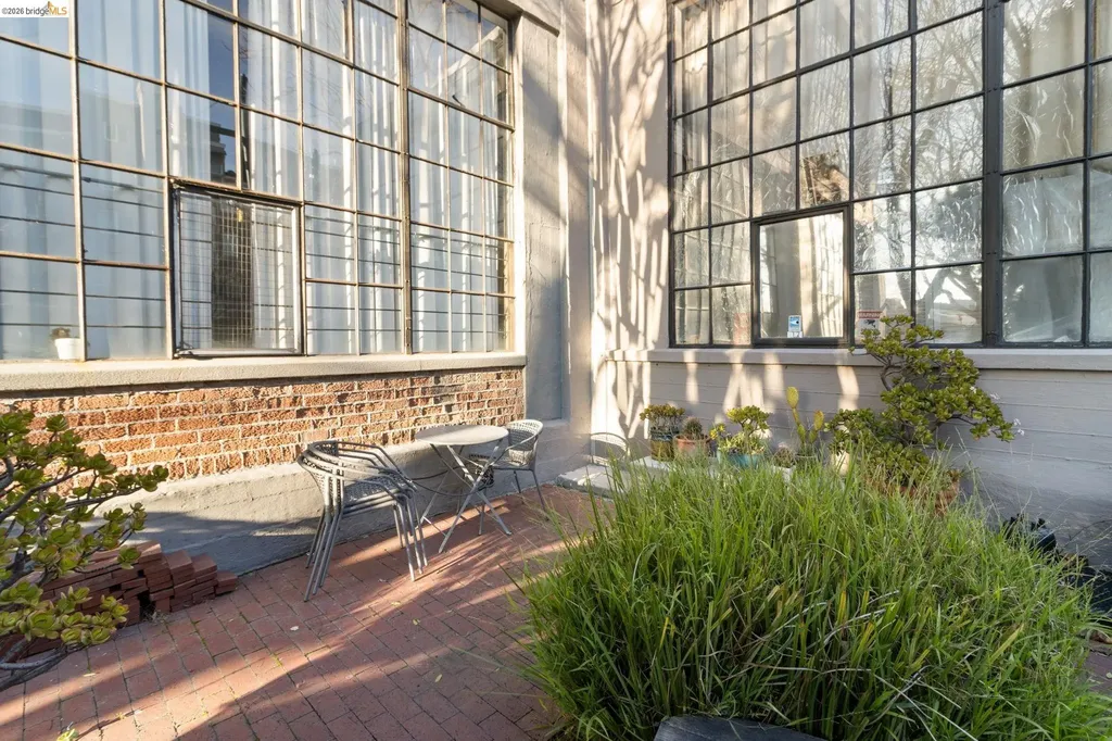 4053 Harlan Street Emeryville CA 94608