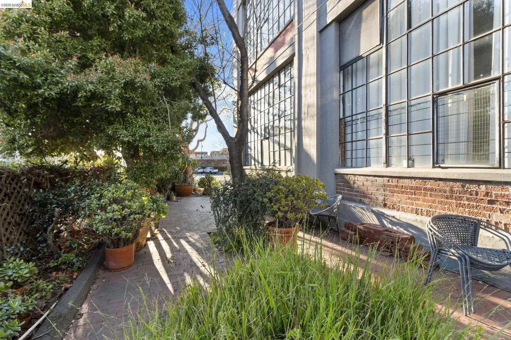 4053 Harlan Street Emeryville CA 94608