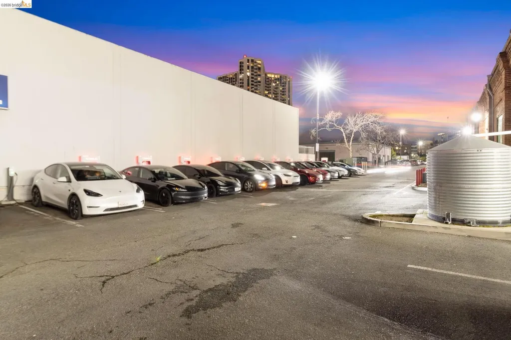 4053 Harlan Street Emeryville CA 94608