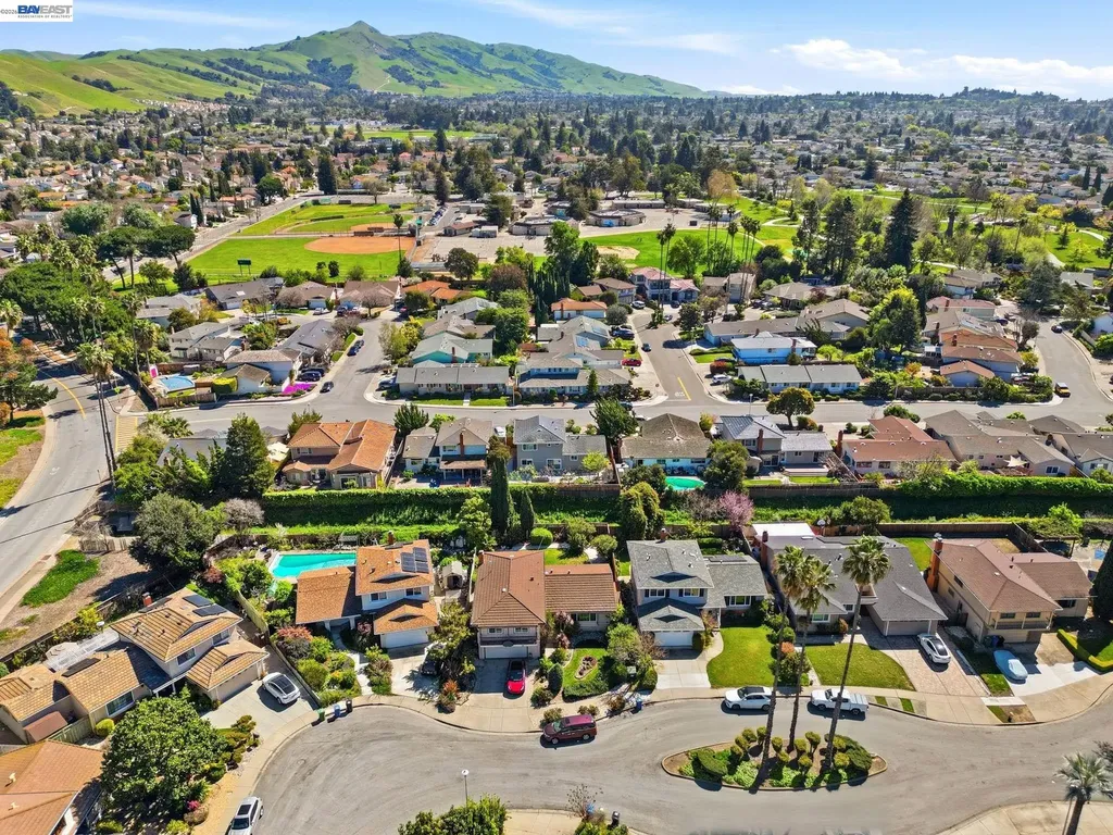 595 Seville Place Fremont CA 94539