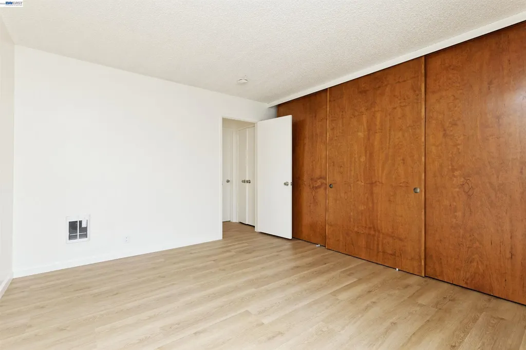 150 Pearl Street Oakland CA 94611
