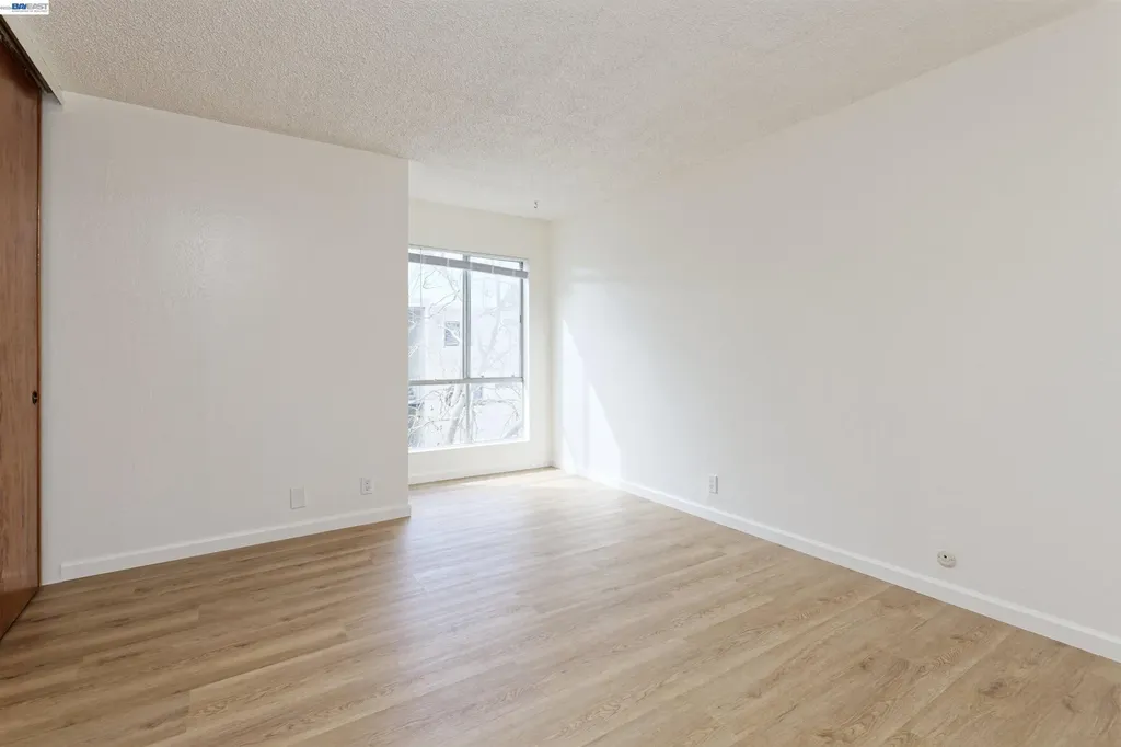 150 Pearl Street Oakland CA 94611