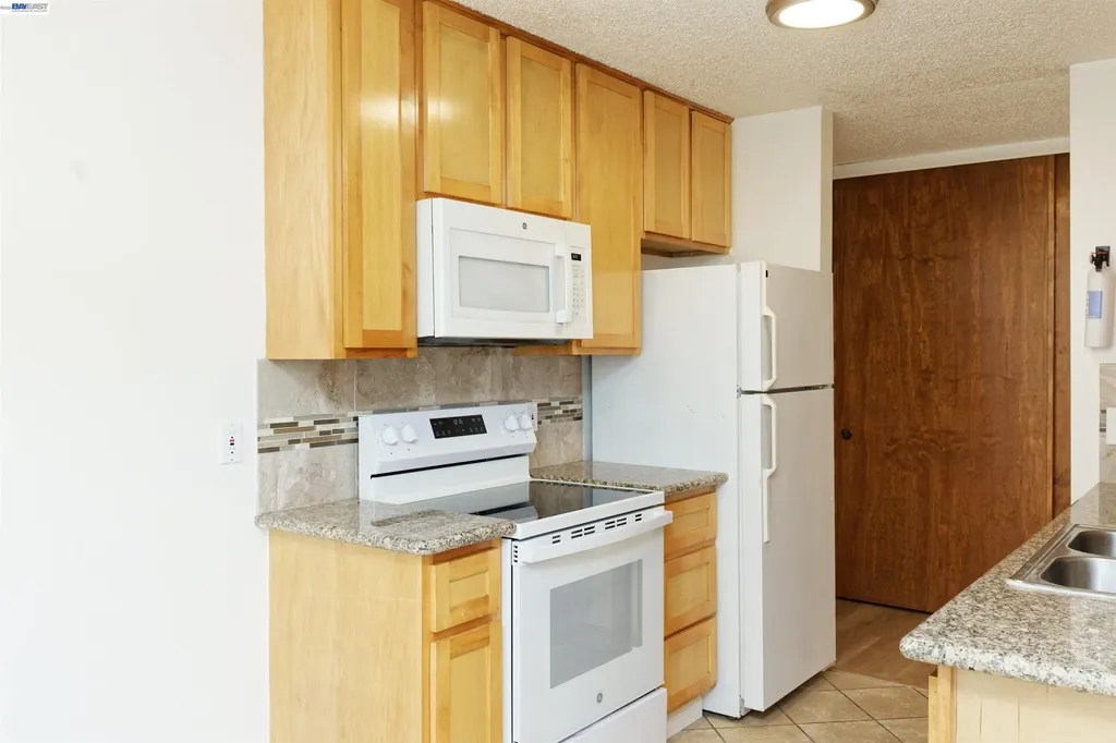 150 Pearl Street Oakland CA 94611