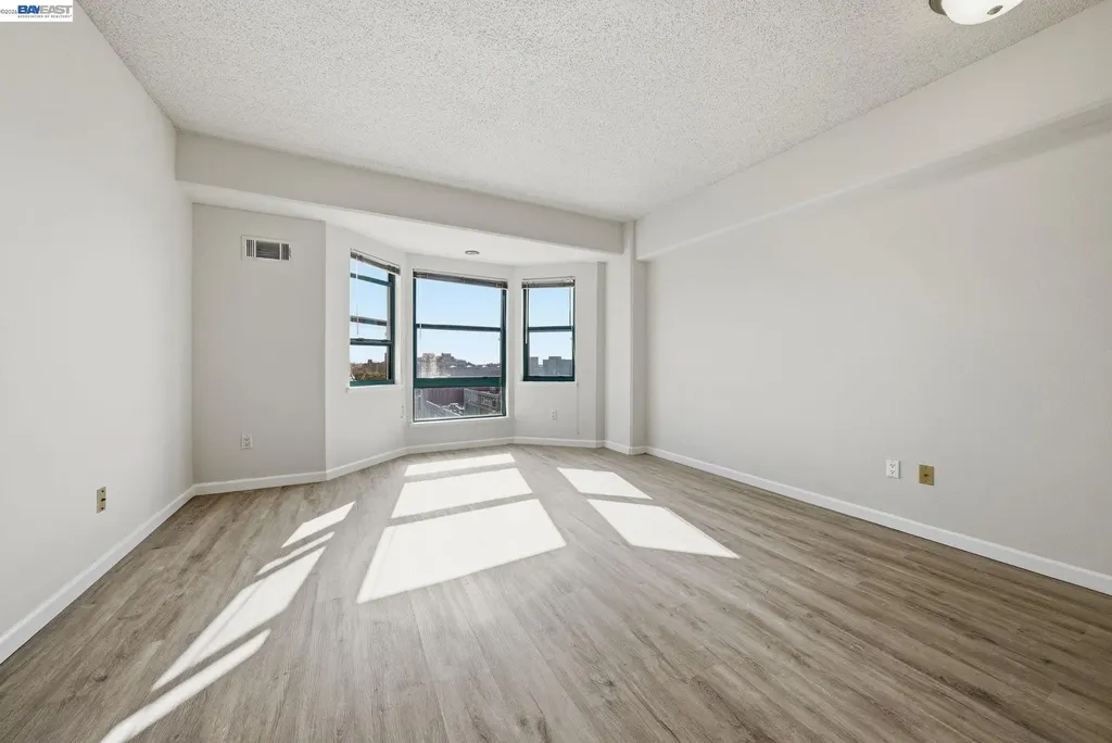 989 Webster Street Oakland CA 94601