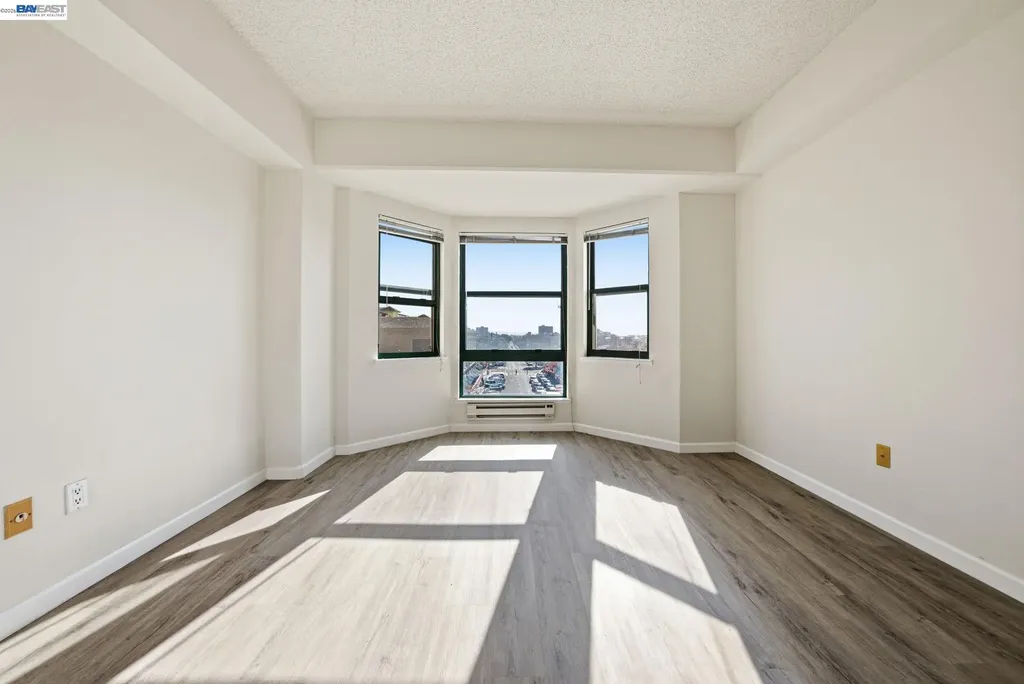 989 Webster Street Oakland CA 94601