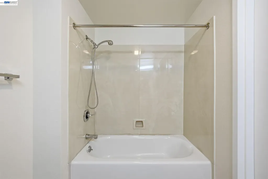 989 Webster Street Oakland CA 94601