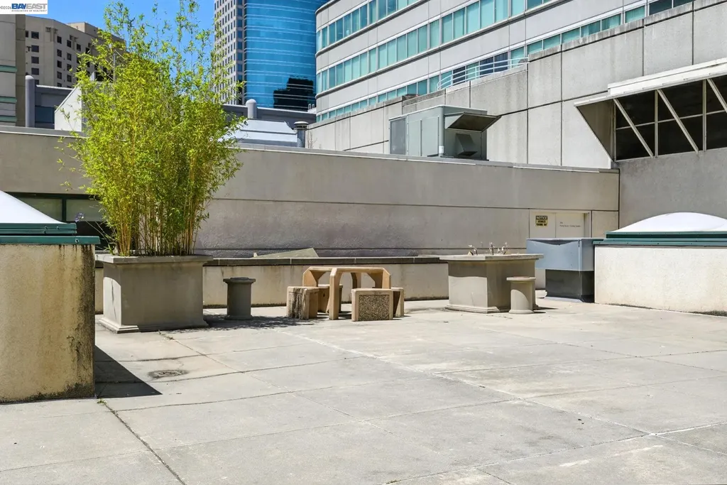 989 Webster Street Oakland CA 94601