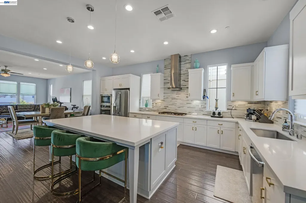 7228 Carneros Lane Dublin CA 94568