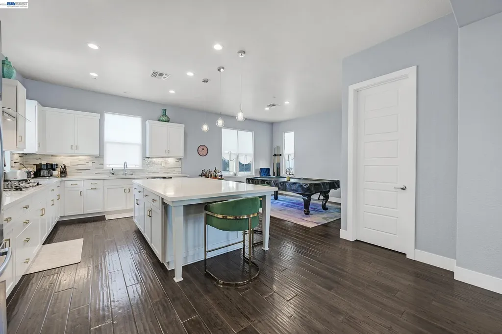 7228 Carneros Lane Dublin CA 94568