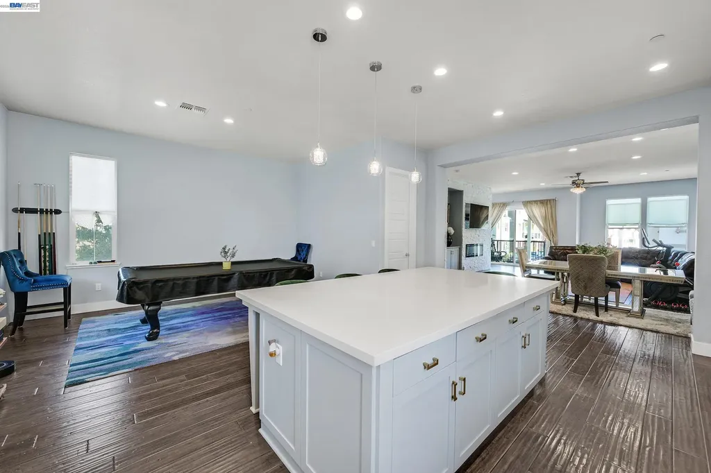 7228 Carneros Lane Dublin CA 94568