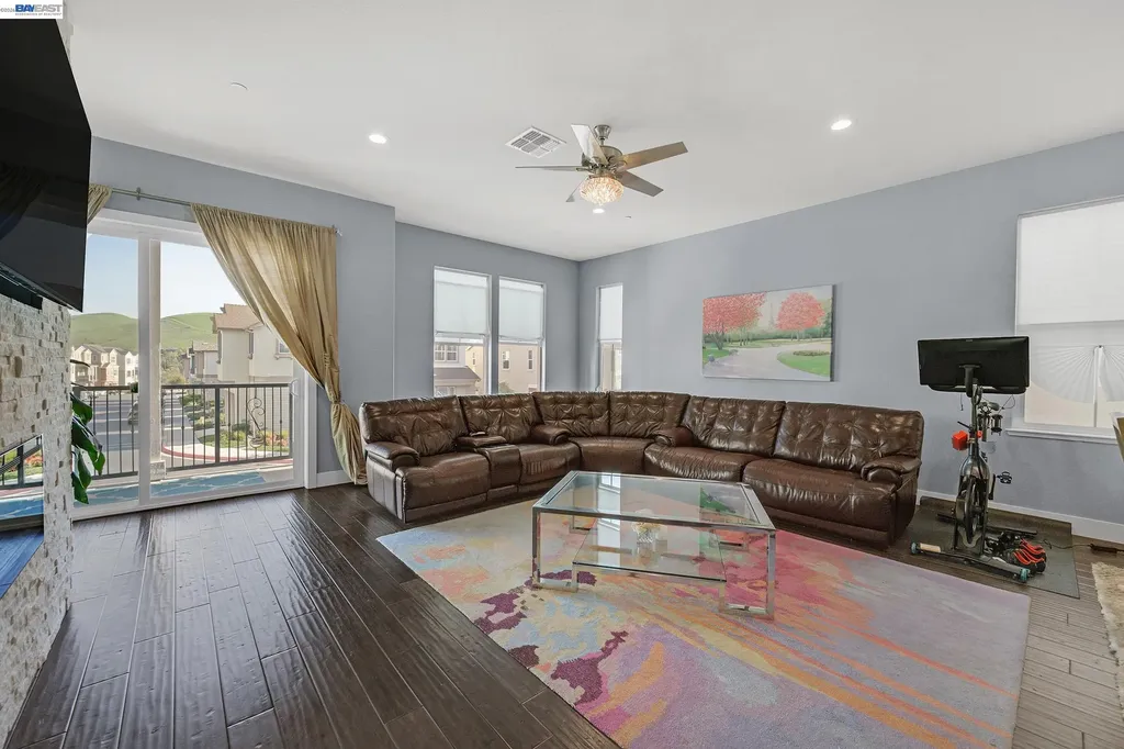 7228 Carneros Lane Dublin CA 94568