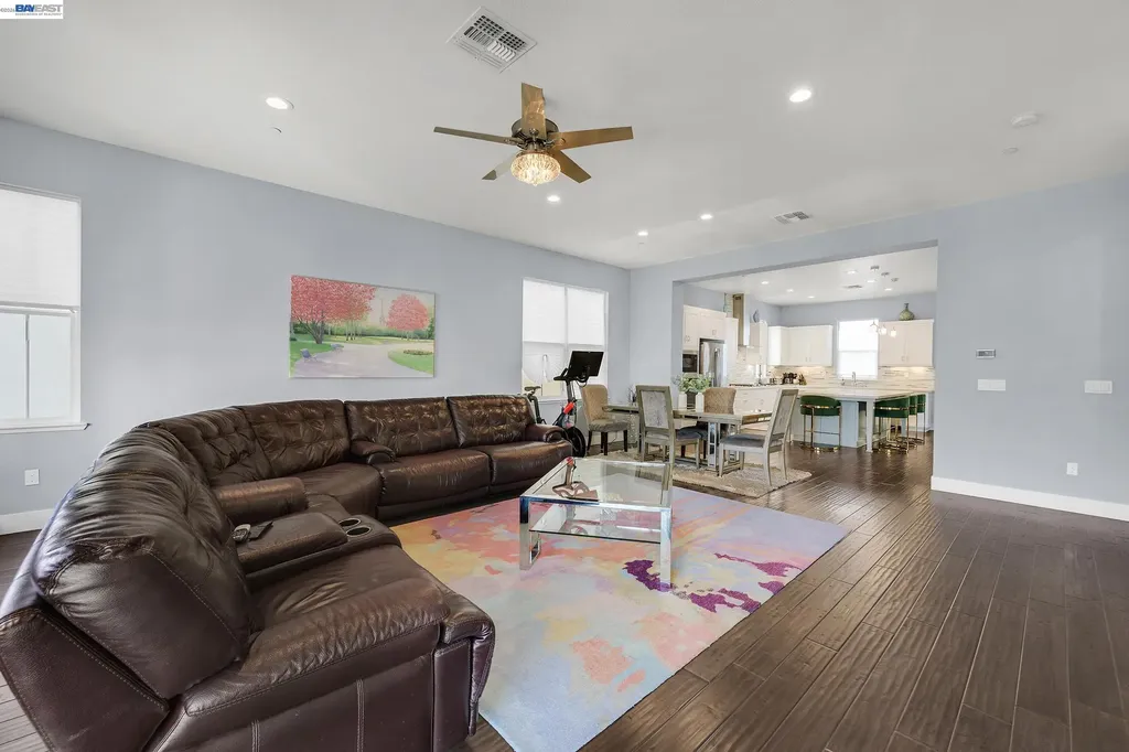 7228 Carneros Lane Dublin CA 94568