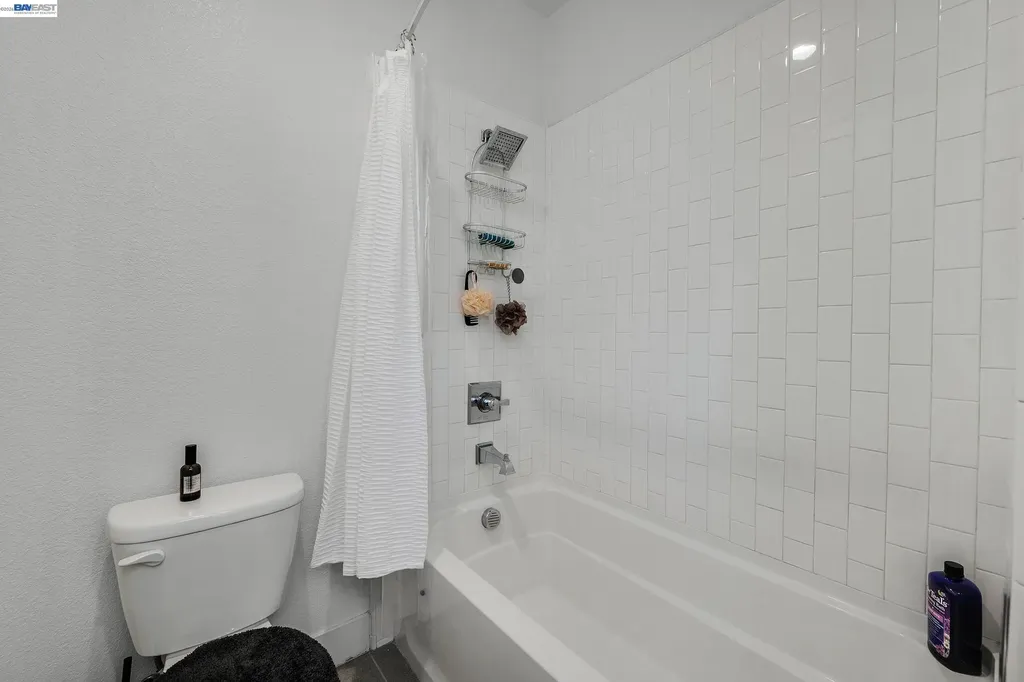 7228 Carneros Lane Dublin CA 94568