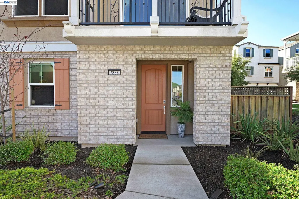 7228 Carneros Lane Dublin CA 94568