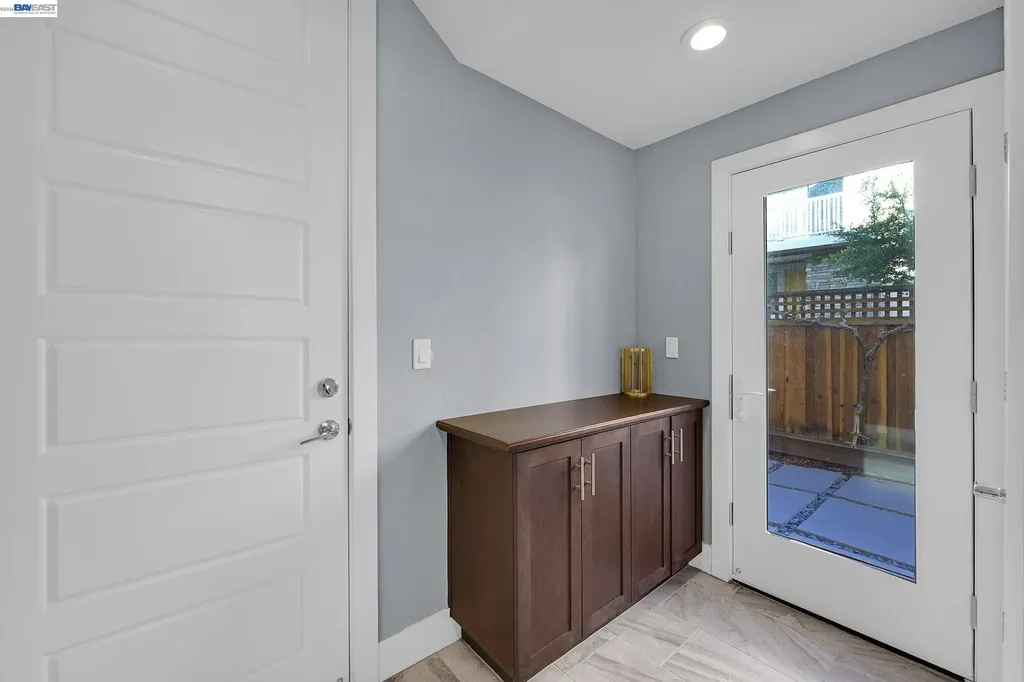 7228 Carneros Lane Dublin CA 94568