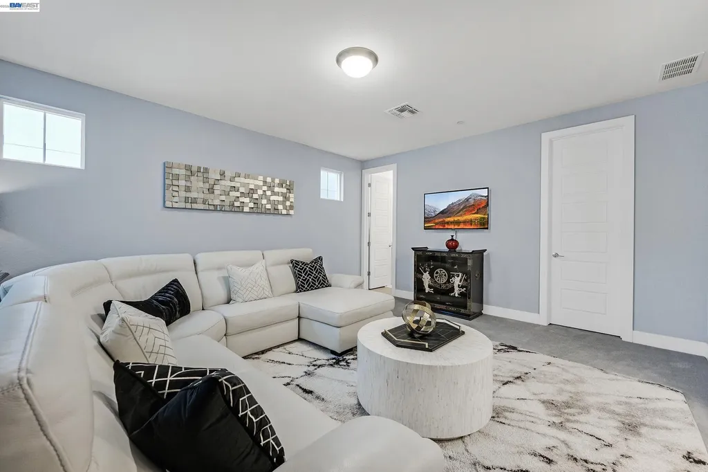 7228 Carneros Lane Dublin CA 94568