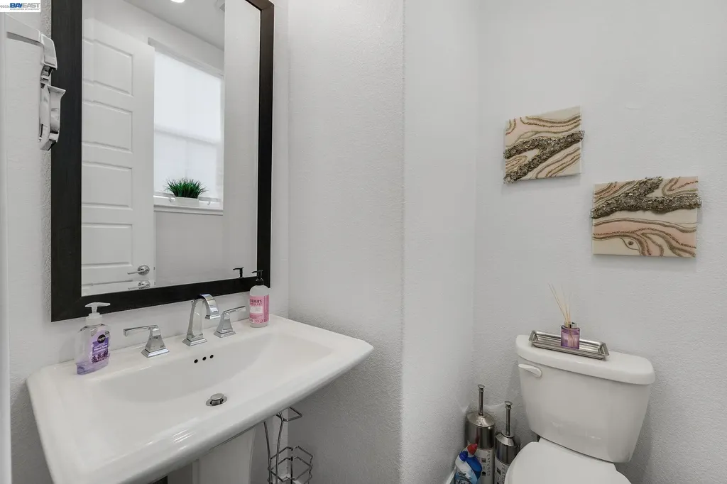 7228 Carneros Lane Dublin CA 94568