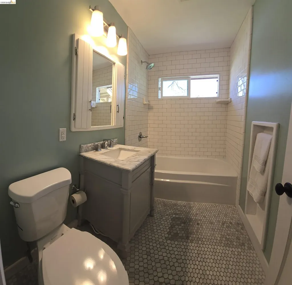 1142 Oakwood Avenue Vallejo CA 94591