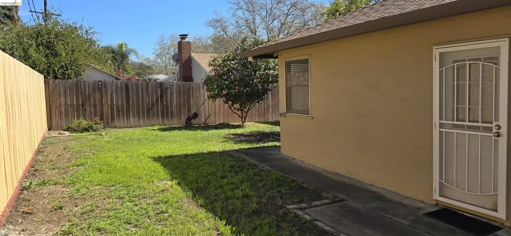1142 Oakwood Avenue Vallejo CA 94591