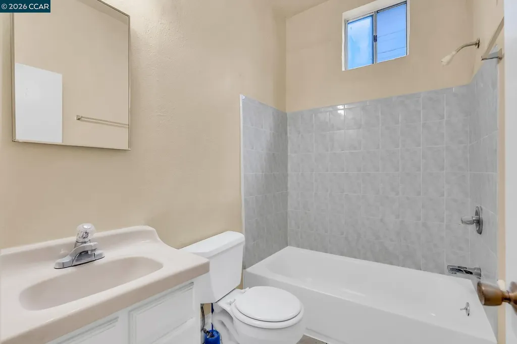2150 35th Avenue Oakland CA 94601