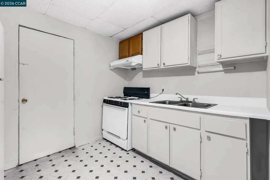 2150 35th Avenue Oakland CA 94601