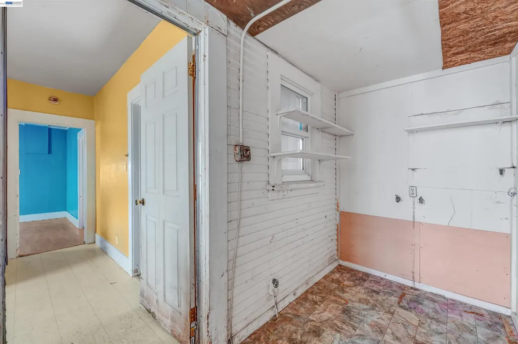 1061 71st Avenue Oakland CA 94621