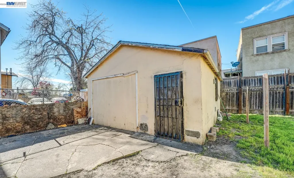 1061 71st Avenue Oakland CA 94621