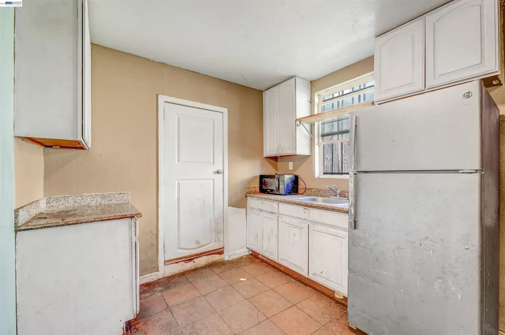 1061 71st Avenue Oakland CA 94621