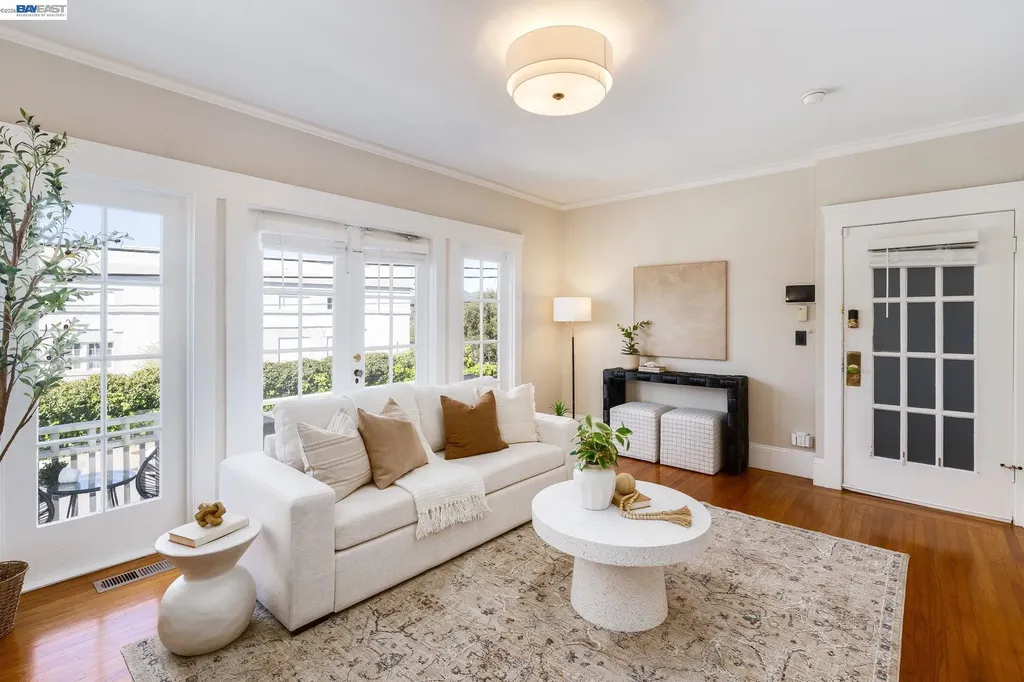 3746 Park Boulevard Way Oakland CA 94610