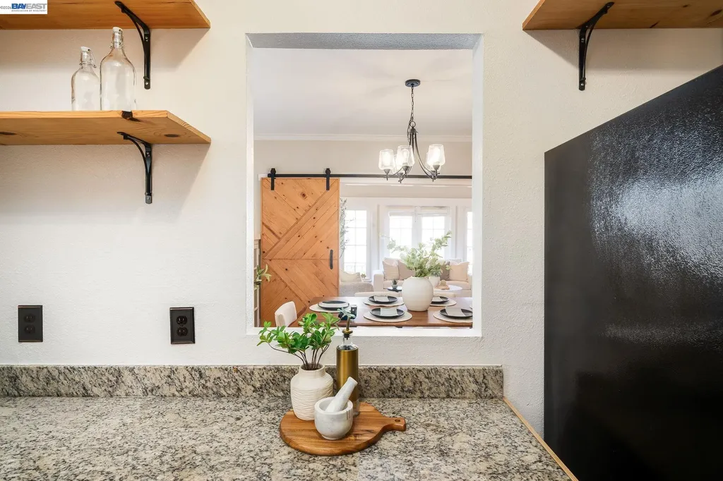 3746 Park Boulevard Way Oakland CA 94610