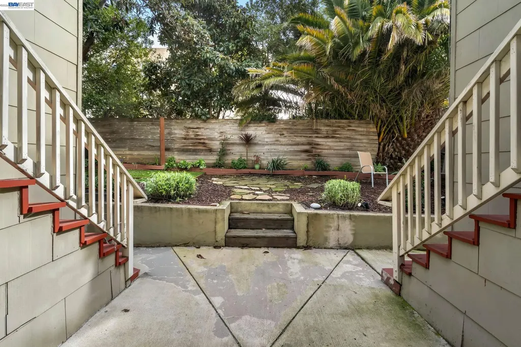 3746 Park Boulevard Way Oakland CA 94610