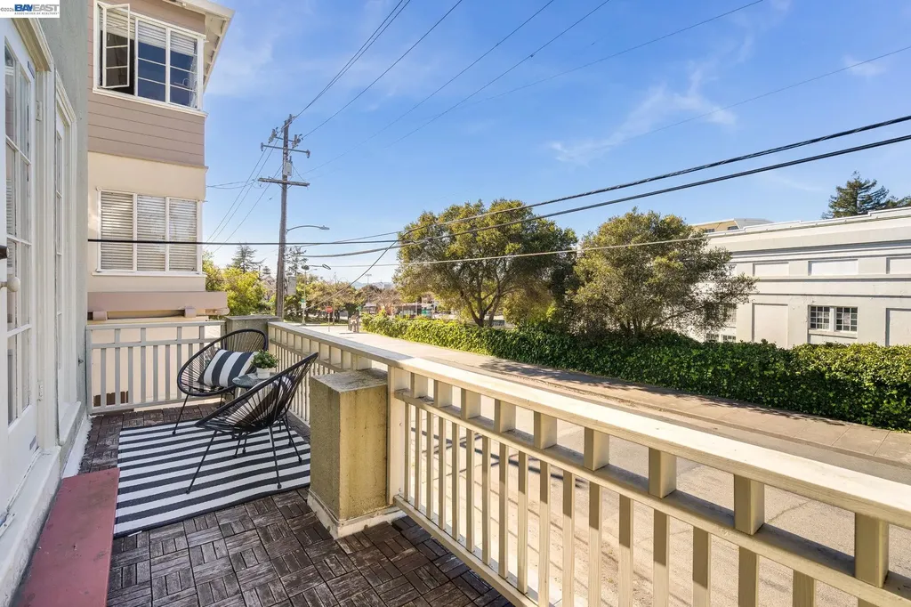 3746 Park Boulevard Way Oakland CA 94610