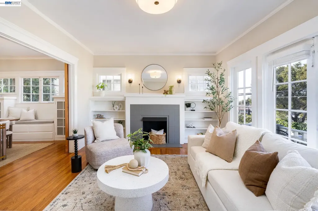 3746 Park Boulevard Way Oakland CA 94610