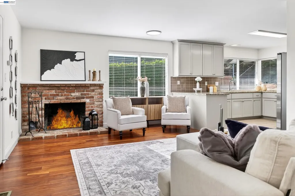 5170 Saddle Brook Drive Oakland CA 94619