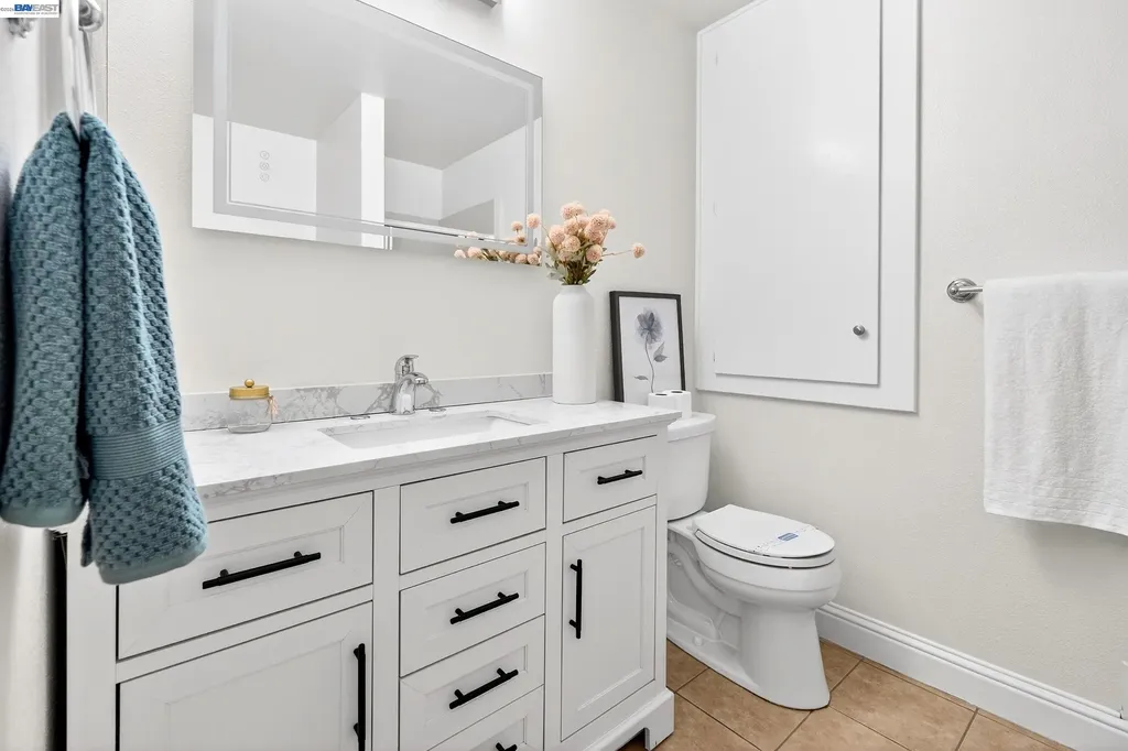 5170 Saddle Brook Drive Oakland CA 94619