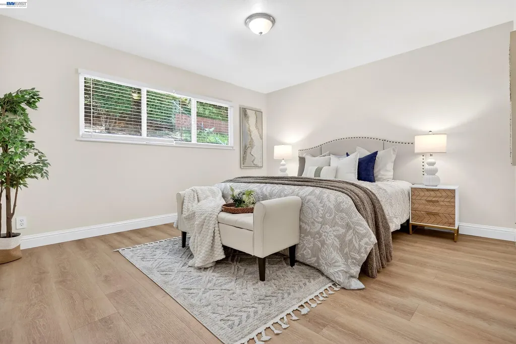 5170 Saddle Brook Drive Oakland CA 94619