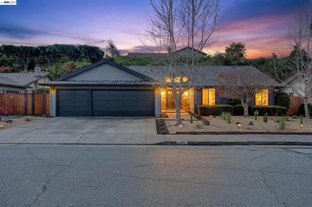 5170 Saddle Brook Drive Oakland CA 94619