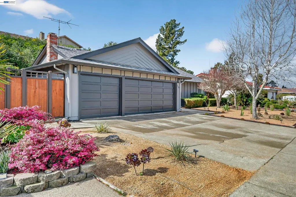 5170 Saddle Brook Drive Oakland CA 94619