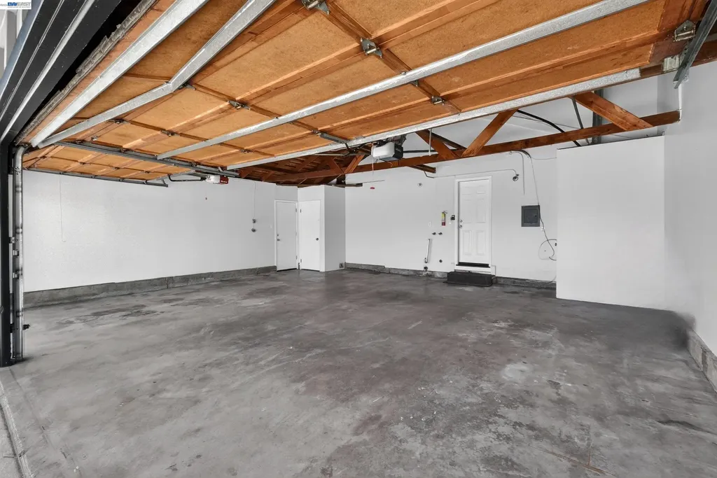 5170 Saddle Brook Drive Oakland CA 94619