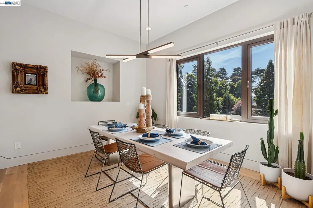 2588 Scout Road Oakland CA 94611