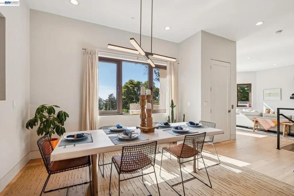 2588 Scout Road Oakland CA 94611