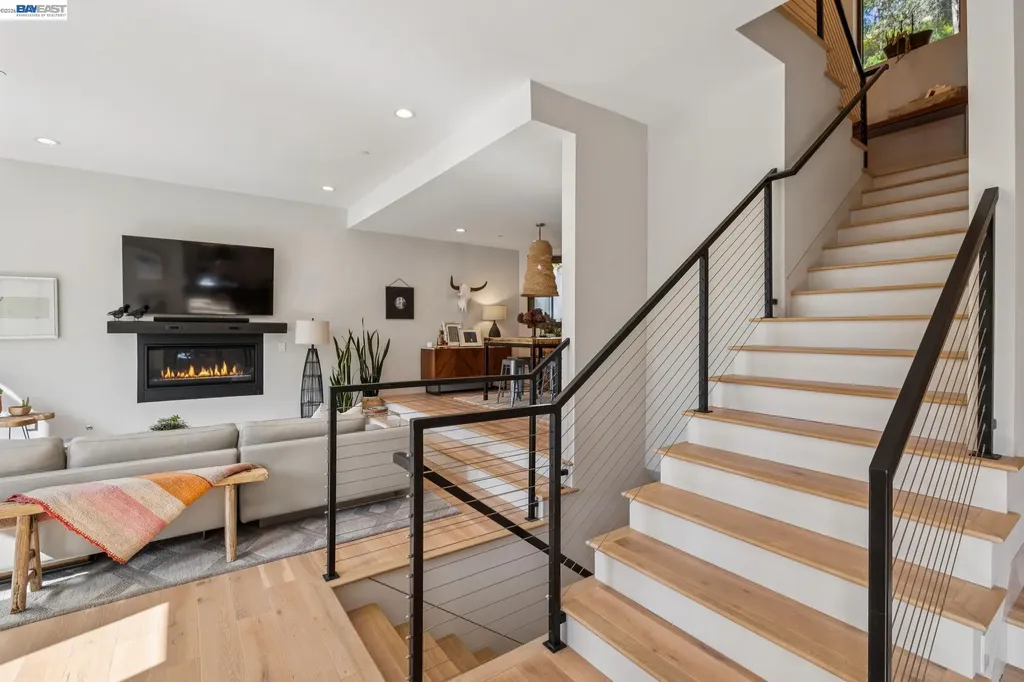 2588 Scout Road Oakland CA 94611